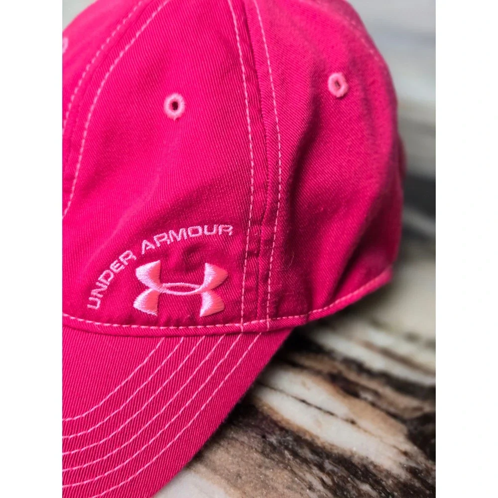 Under Armour Pink HeatGear Womens Adjustable Baseball Cap‎ Hat OSFA Polyester